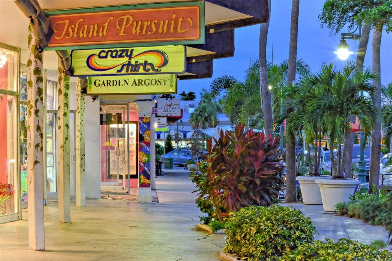1212 Benjamin Franklin Drive, Unit 604, Sarasota, FL 34236 Photo