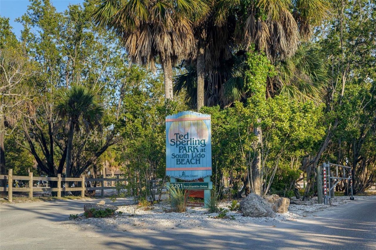 1212 Benjamin Franklin Drive, Unit 604, Sarasota, FL 34236 Photo