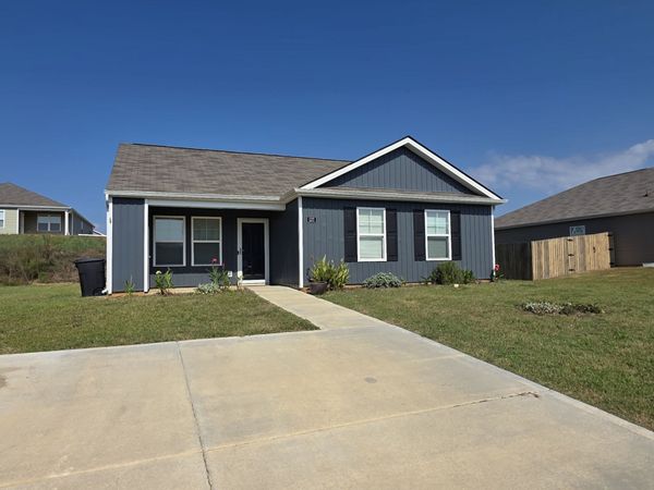 137 Crescent Cir , Niota, TN 37826