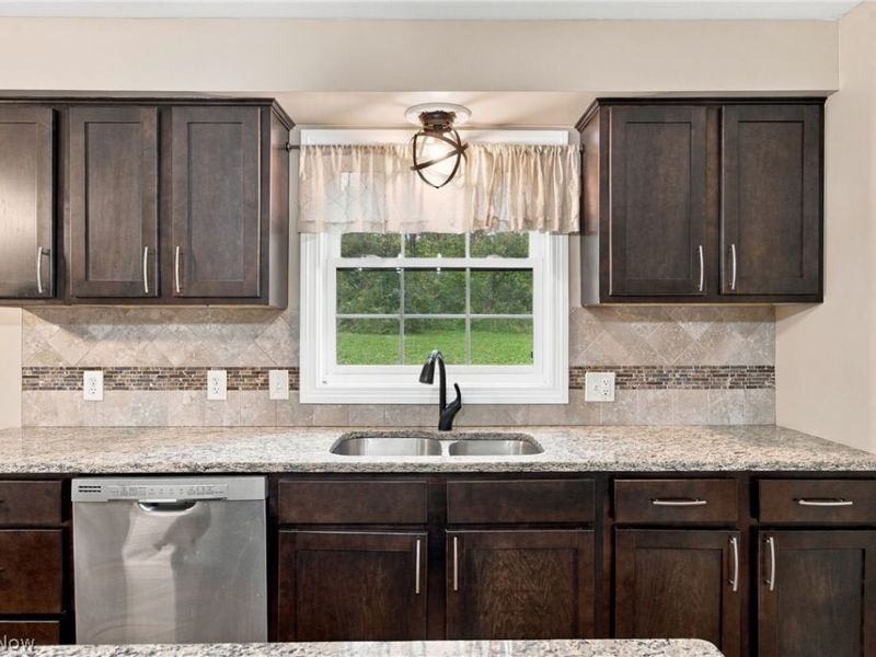3527 E Smith Road, Medina, OH 44256 Photo 12