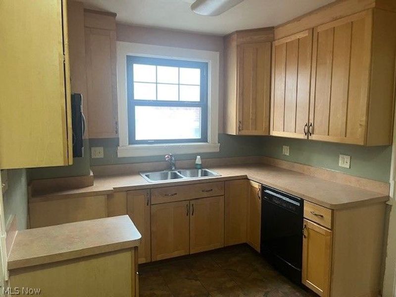 18331 Newell Road, Shaker Heights, OH 44122 Photo 15