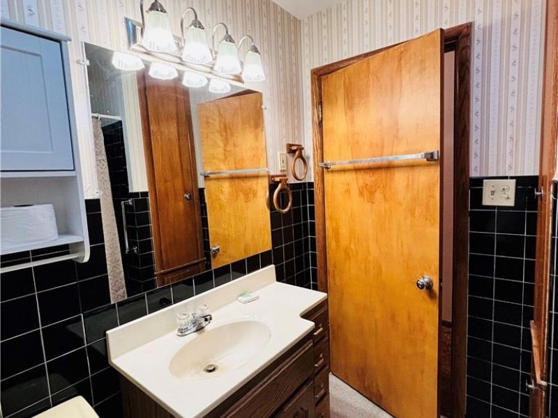 1551 Wilsonway Drive, Barberton, OH 44203 Photo 21