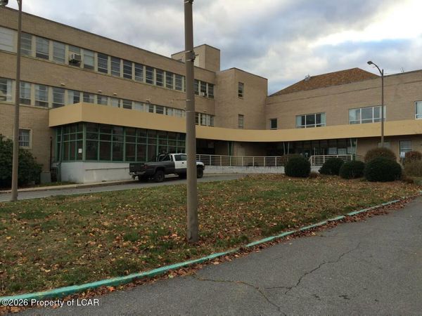 128 W Washington Street, Nanticoke, PA 18634