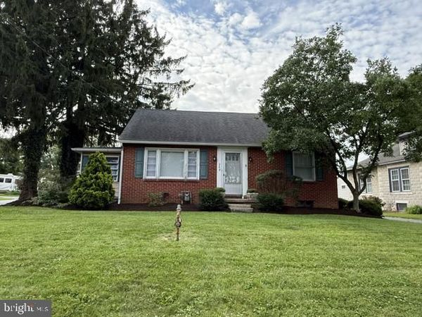 248 E MAIN STREET , LEOLA, PA 17540