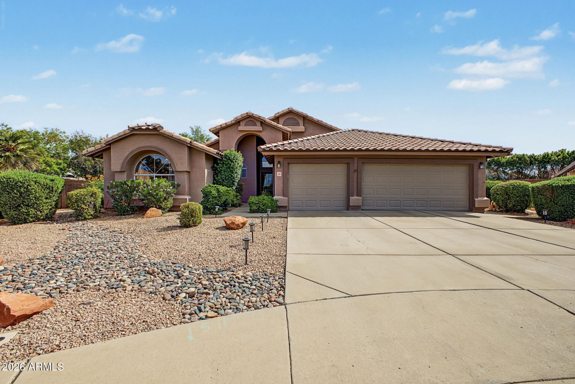 434 W Mendoza Circle, Mesa, AZ 85210 Main Photo