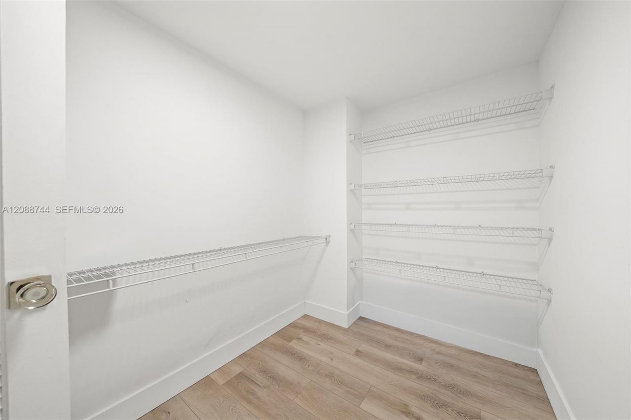 5005 Collins Ave, Unit 1525, Miami Beach, FL 33140 Photo