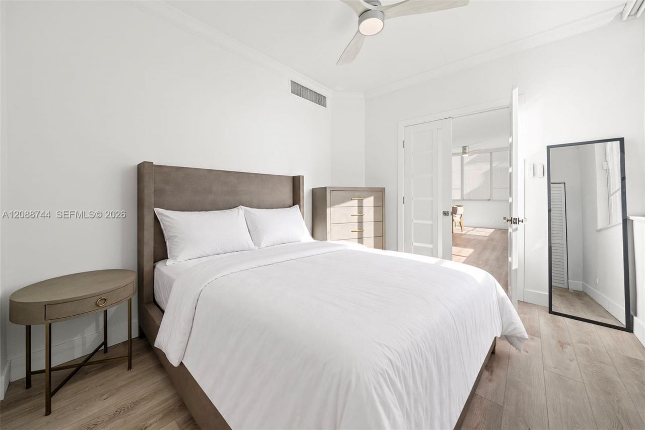 5005 Collins Ave, Unit 1525, Miami Beach, FL 33140 Photo