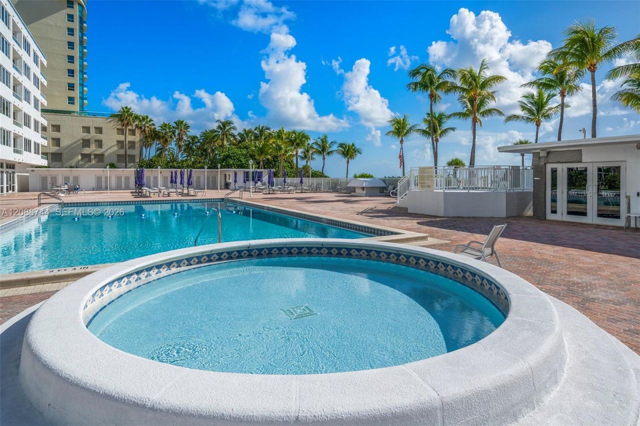 5005 Collins Ave, Unit 1525, Miami Beach, FL 33140 Photo