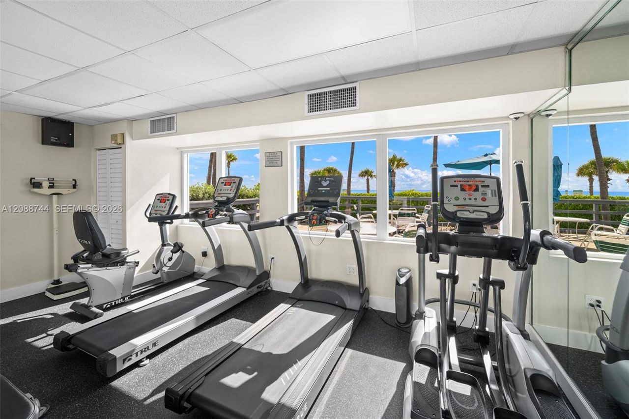 5005 Collins Ave, Unit 1525, Miami Beach, FL 33140 Photo