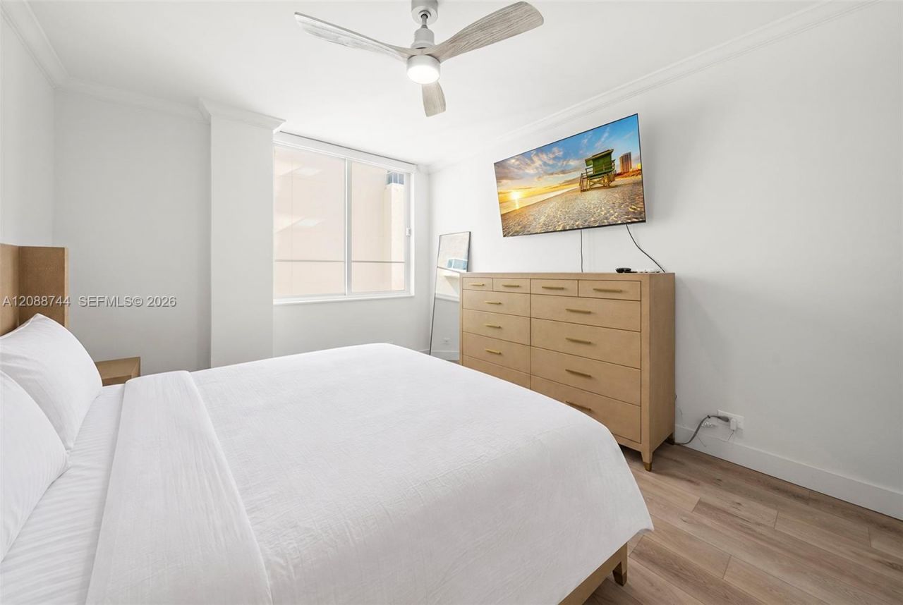 5005 Collins Ave, Unit 1525, Miami Beach, FL 33140 Photo