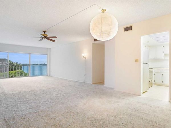 1700 NE 105th St , Unit 406, Miami Shores, FL 33138