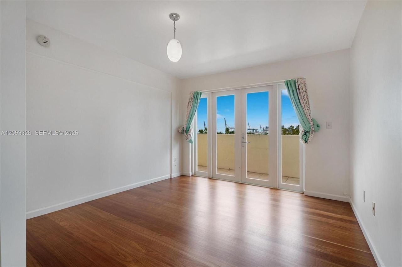 227 Michigan Ave , Unit 405, Miami Beach, FL 33139 Photo