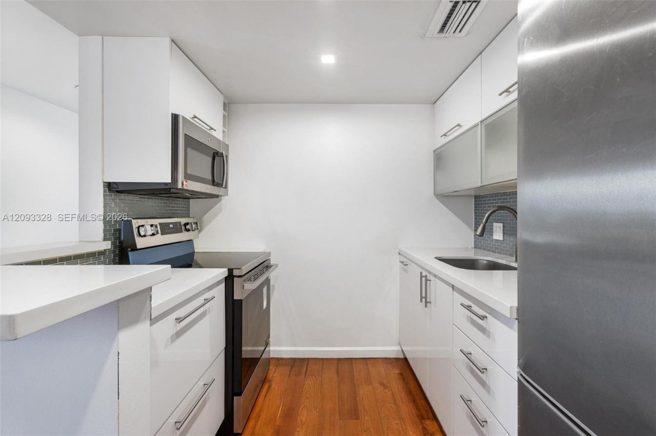 227 Michigan Ave , Unit 405, Miami Beach, FL 33139 Photo