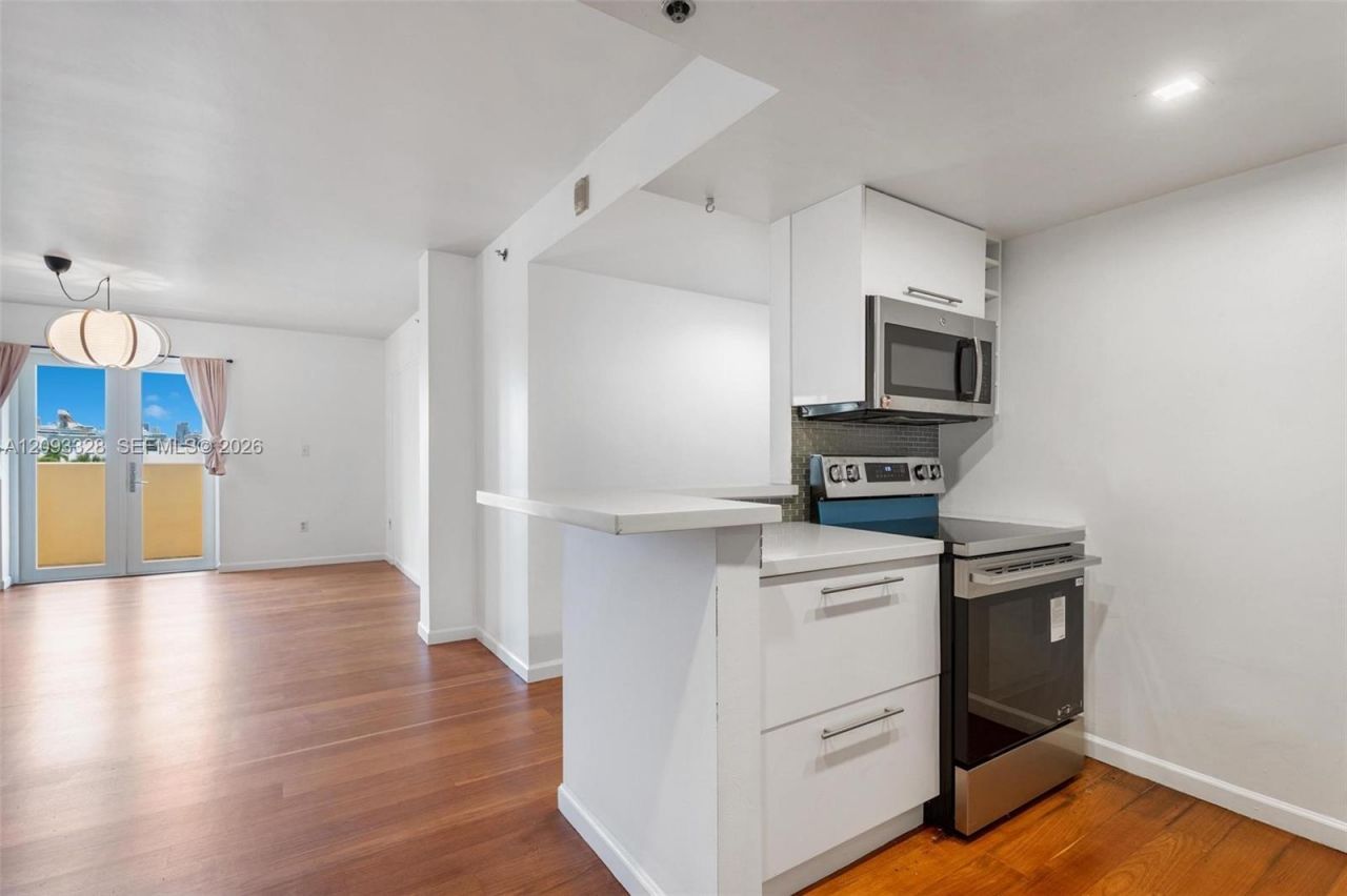 227 Michigan Ave , Unit 405, Miami Beach, FL 33139 Photo
