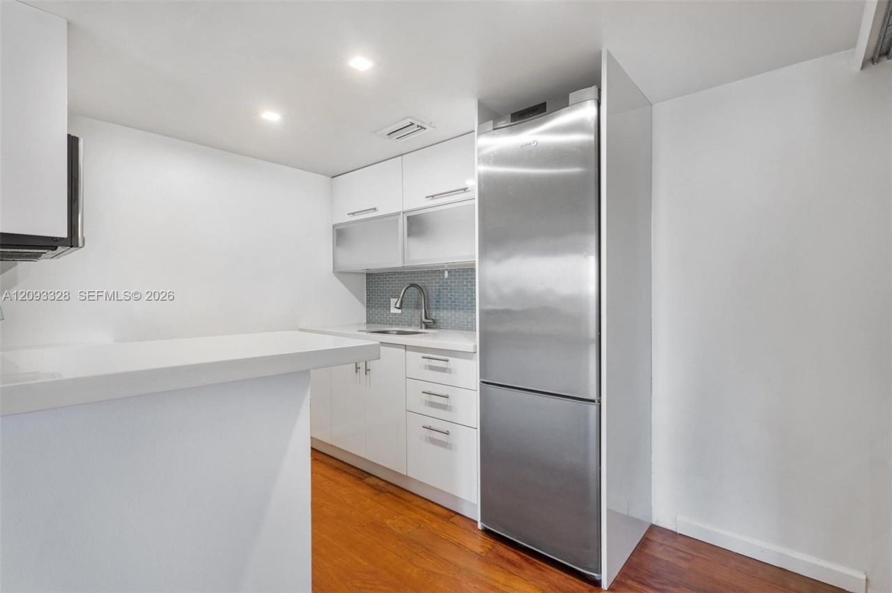 227 Michigan Ave , Unit 405, Miami Beach, FL 33139 Photo
