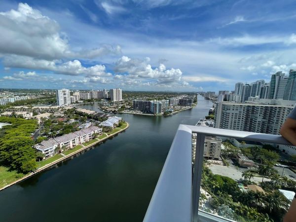 4010 S Ocean Dr , Unit R1902, Hollywood, FL 33019