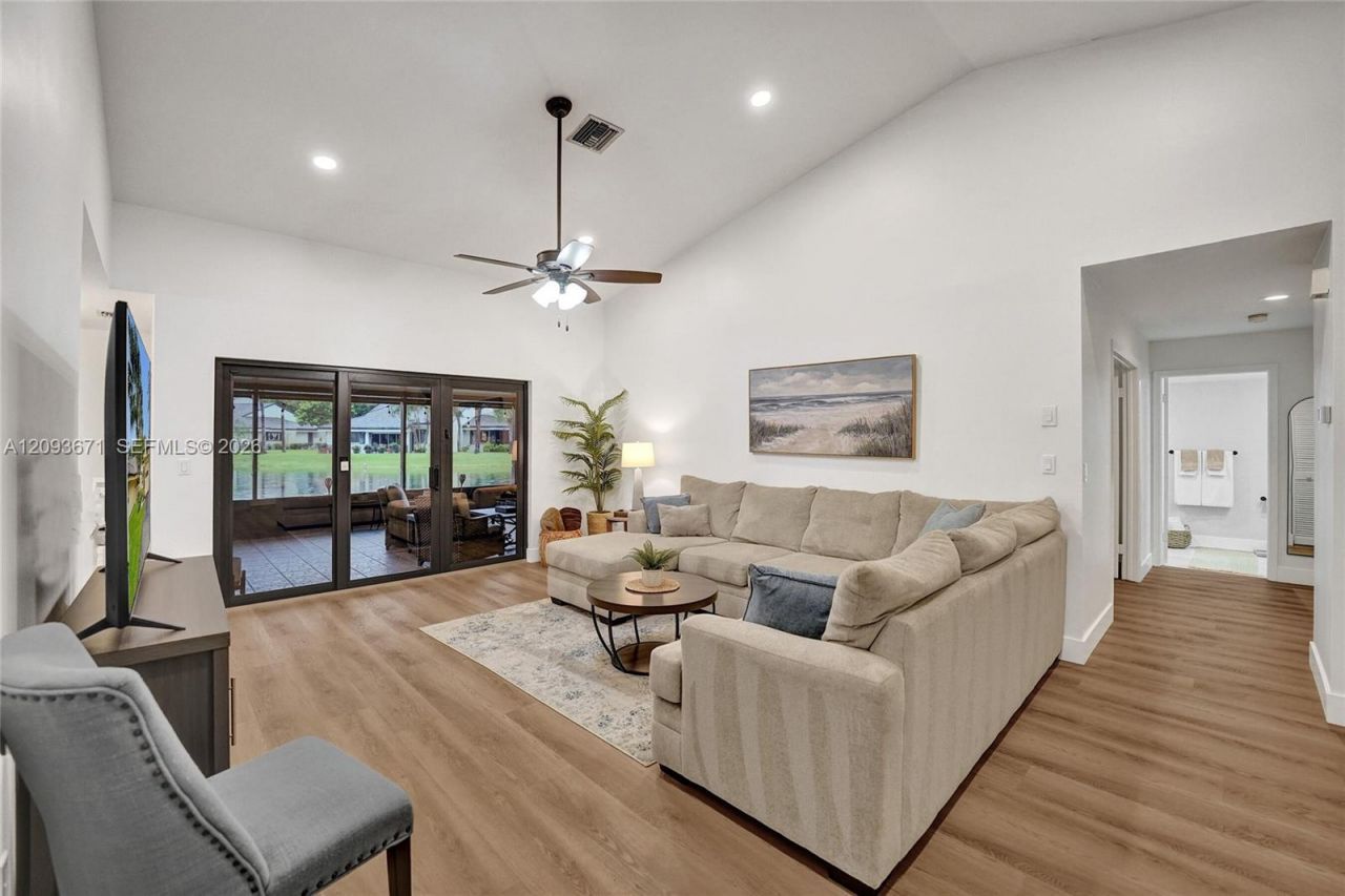 465 NW 95th Ave, Plantation, FL 33324 Photo