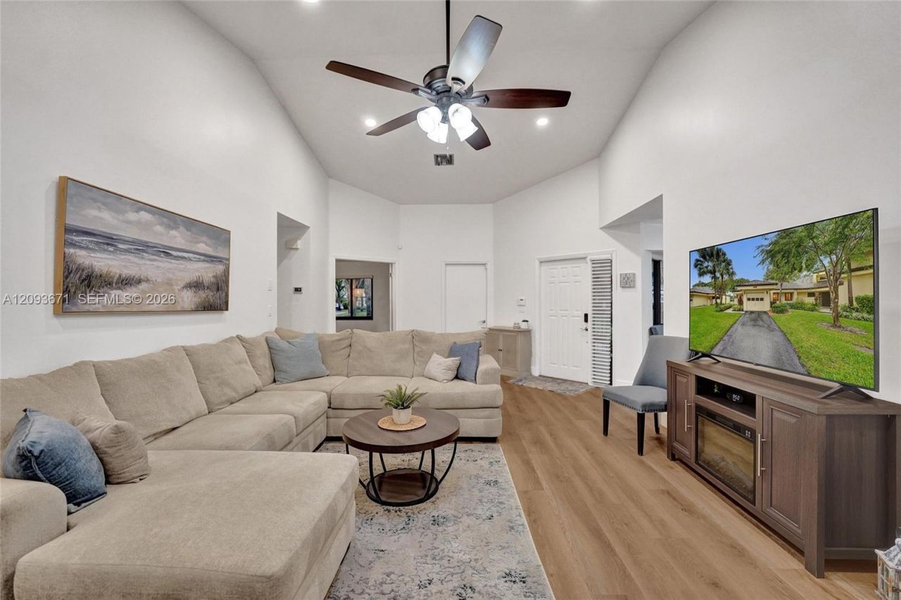 465 NW 95th Ave, Plantation, FL 33324 Photo