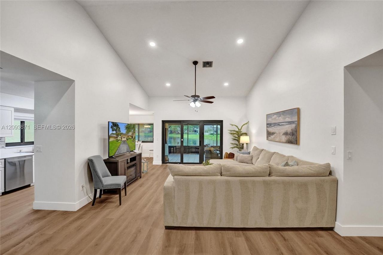465 NW 95th Ave, Plantation, FL 33324 Photo