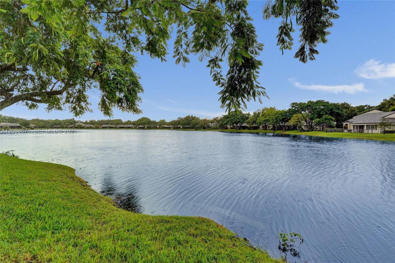 465 NW 95th Ave, Plantation, FL 33324 Photo