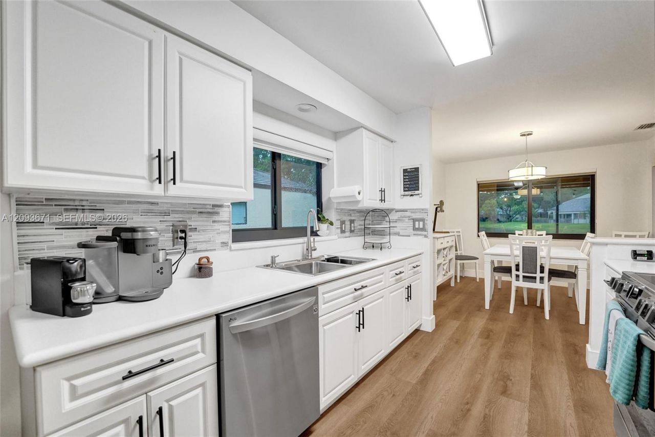 465 NW 95th Ave, Plantation, FL 33324 Photo