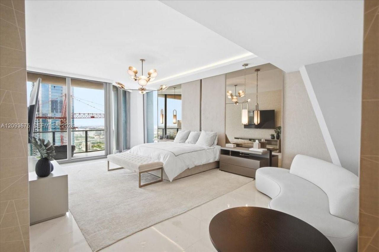 1000 Biscayne Blvd , Unit 4102, Miami, FL 33132 Photo
