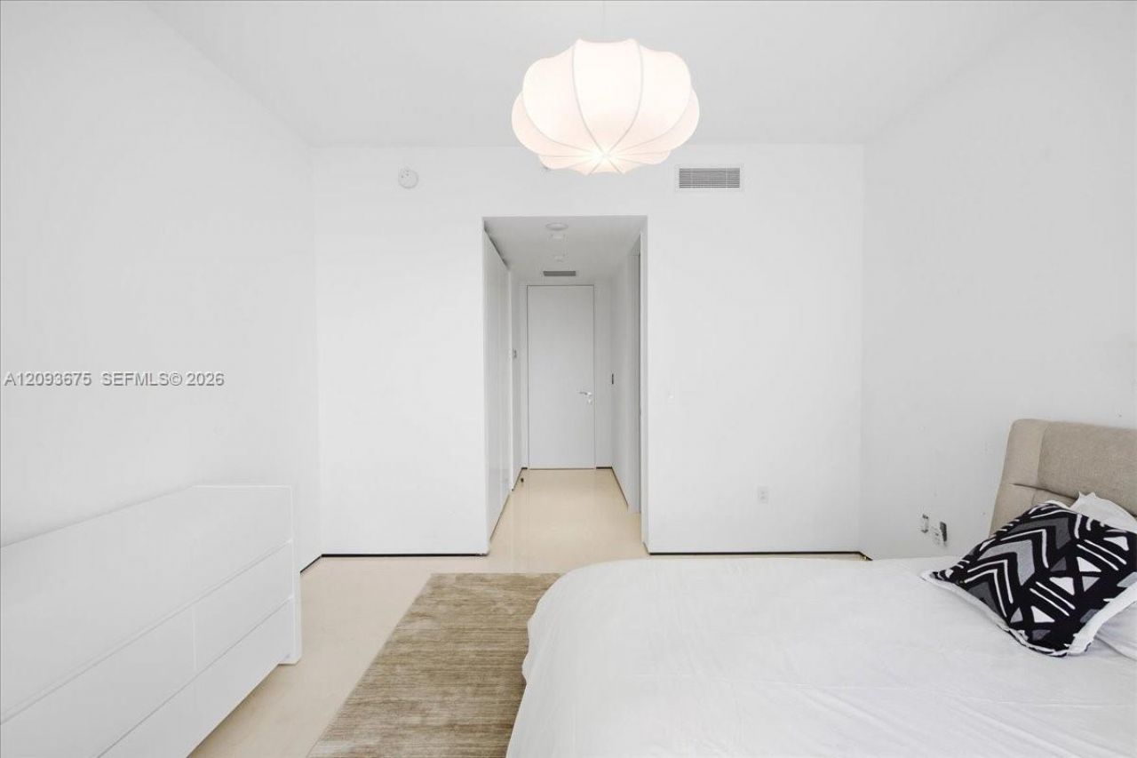 1000 Biscayne Blvd , Unit 4102, Miami, FL 33132 Photo