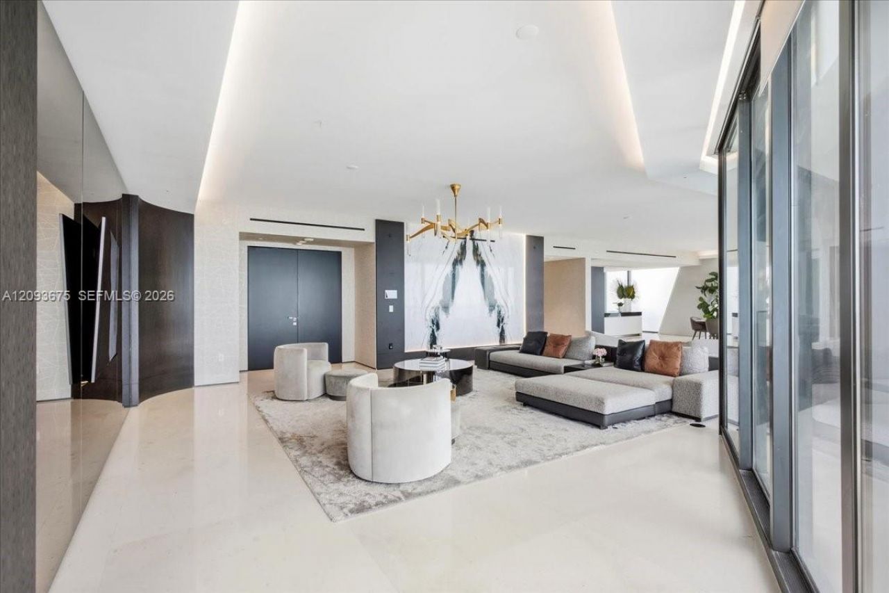 1000 Biscayne Blvd , Unit 4102, Miami, FL 33132 Photo