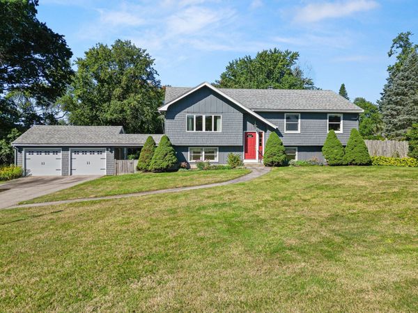 23 Georgetown Rd, West Newbury, MA 01985