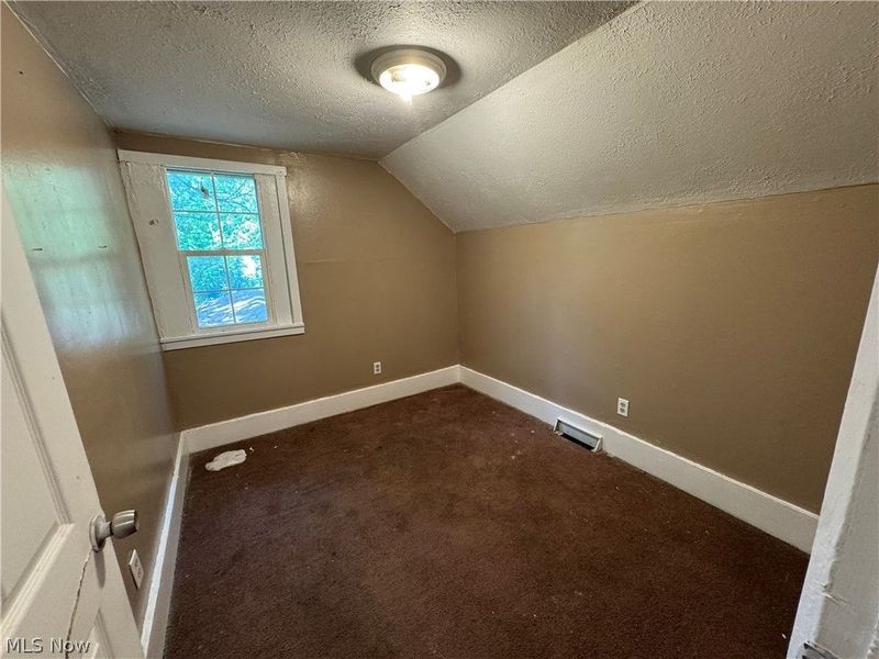 2218 Forestdale Avenue, Cleveland, OH 44109 Photo 16