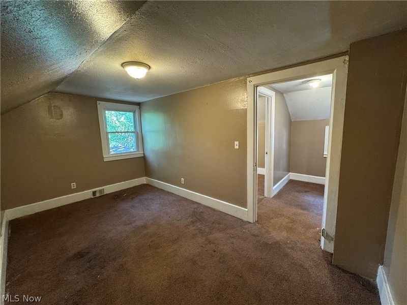 2218 Forestdale Avenue, Cleveland, OH 44109 Photo 17