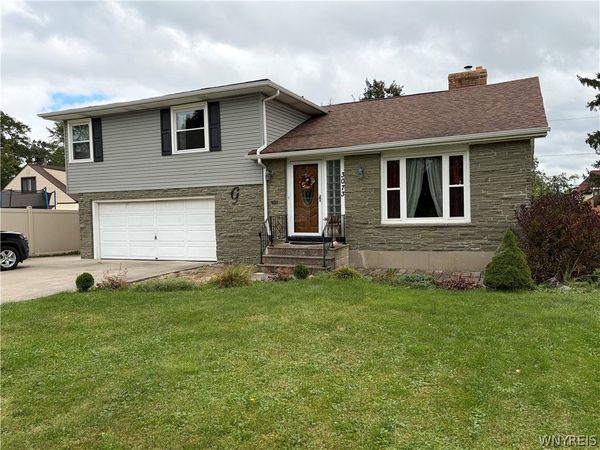 3073 Lewiston Road, Niagara Falls, NY 14305