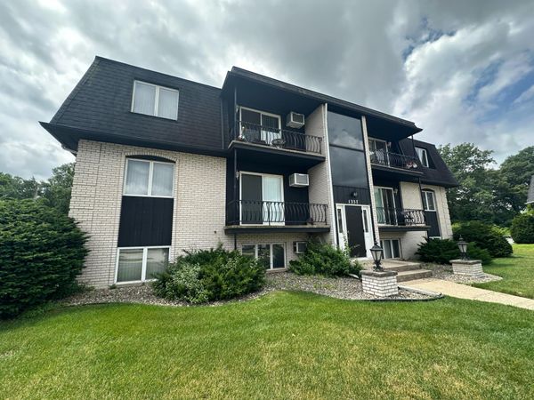 1337 Willow Court, Schererville, IN 46375