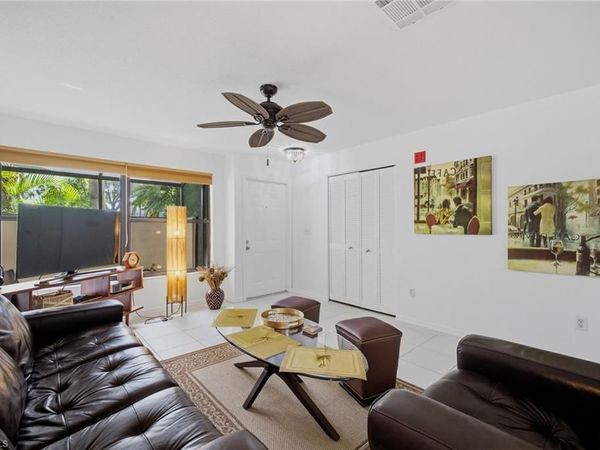 55 Emerald Woods DR, Unit C9, NAPLES, FL 34108