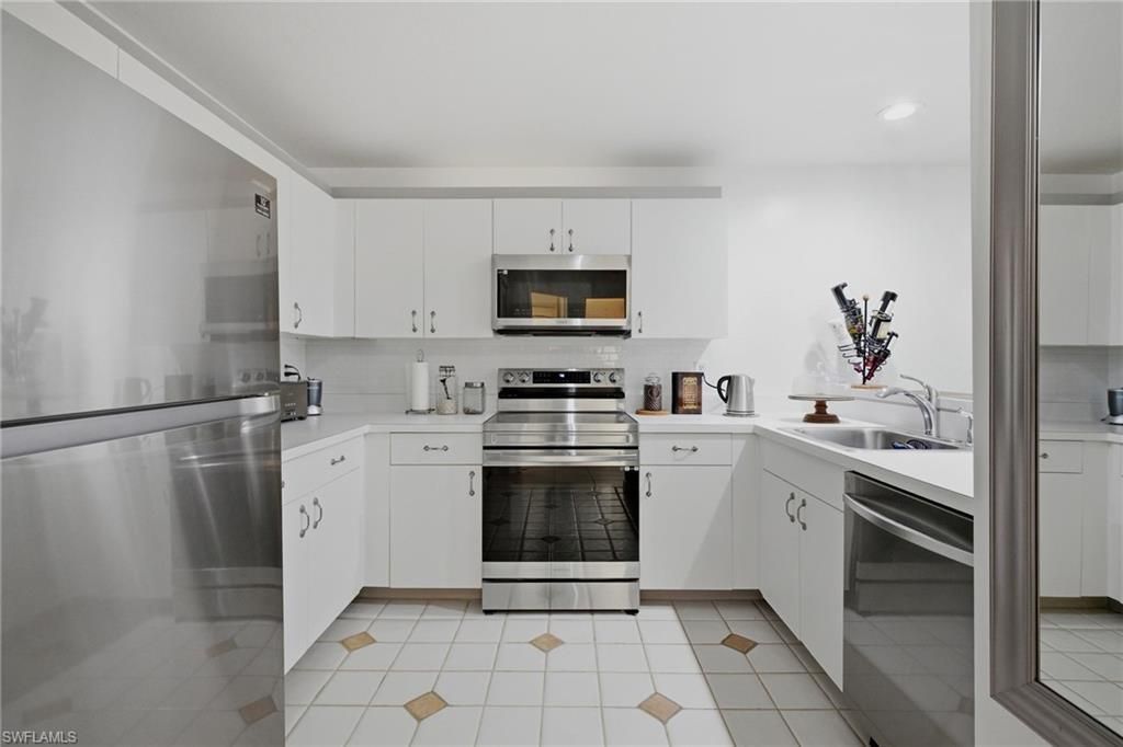 55 Emerald Woods Dr, Unit C9, Naples, FL 34108 Photo