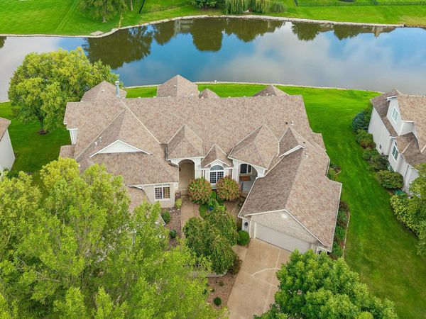 13565 Village Court, Clive, IA 50325
