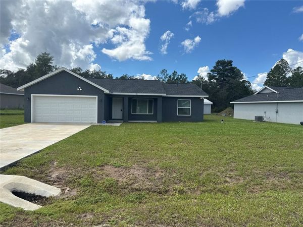 70 MALAUKA PASS , OCKLAWAHA, FL 32179