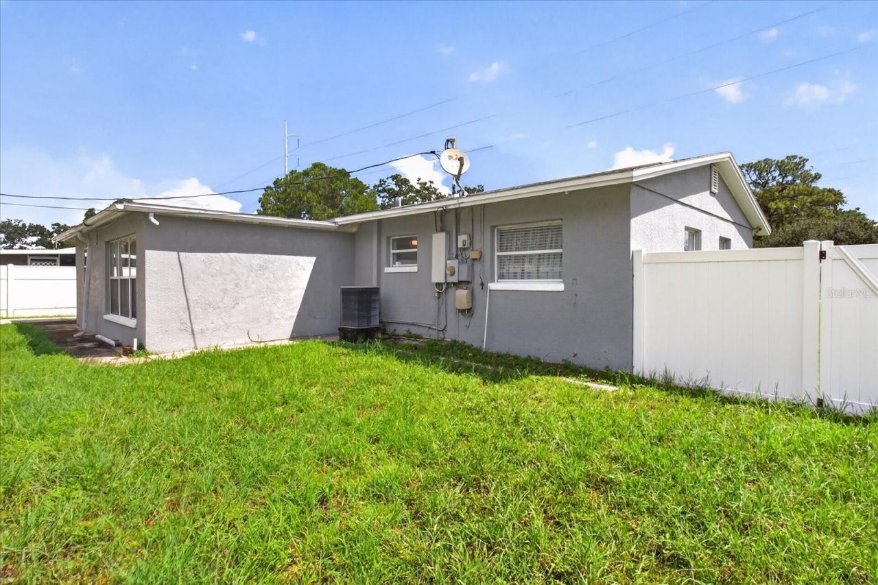 7210 Dr Martin Luther King Jr Street N, Saint Petersburg, FL 33702 Photo