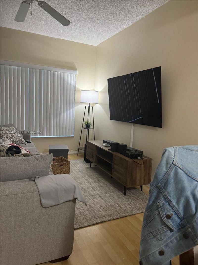 7909 Sanibel Dr, Unit 7909, Tamarac, FL 33321 Photo