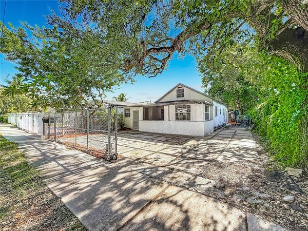 4433 NW 22nd Ct , Miami, FL 33142