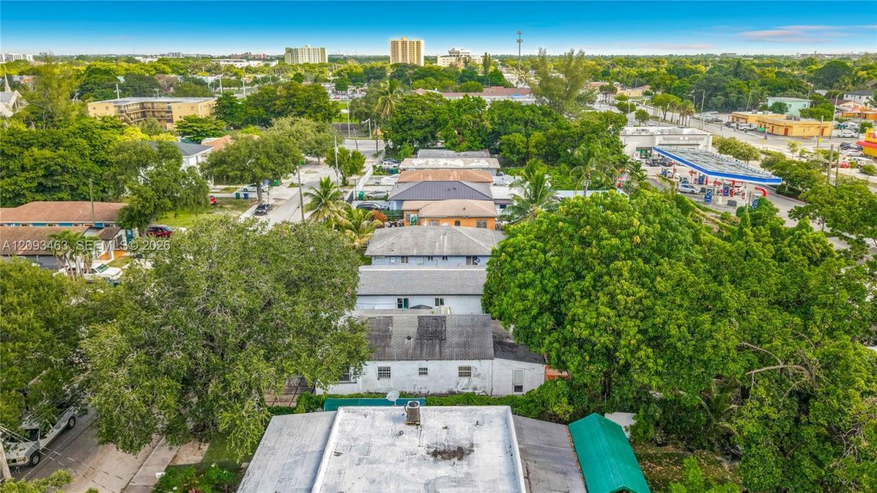 4433 NW 22nd Ct, Miami, FL 33142 Photo