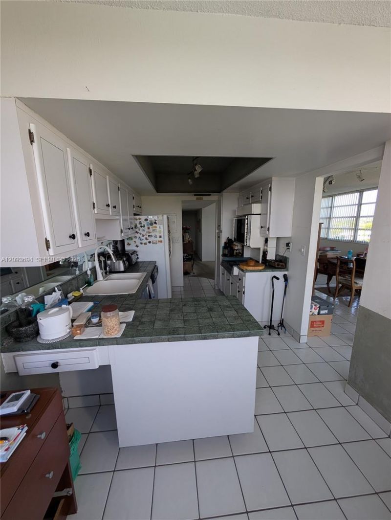 11930 N Bayshore Dr, Unit 502, North Miami, FL 33181 Photo