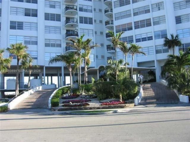 11930 N Bayshore Dr, Unit 502, North Miami, FL 33181 Photo