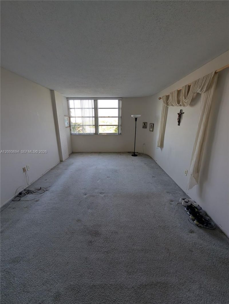 11930 N Bayshore Dr, Unit 502, North Miami, FL 33181 Photo
