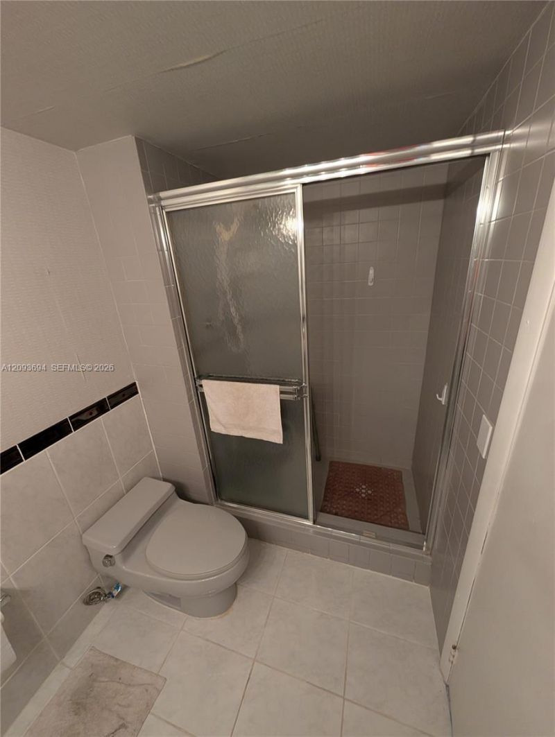 11930 N Bayshore Dr, Unit 502, North Miami, FL 33181 Photo