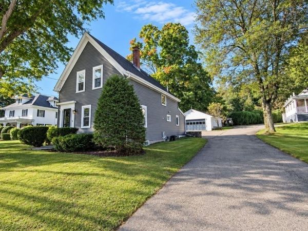 54 Whitehall Rd, Amesbury, MA 01913