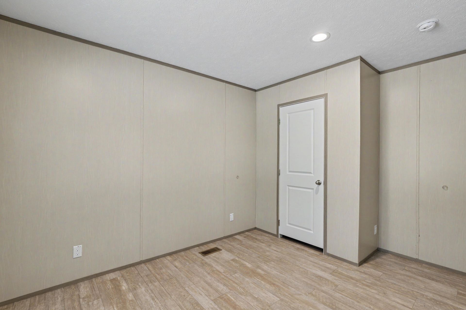 1672 Calamus Pond Road Photo 33