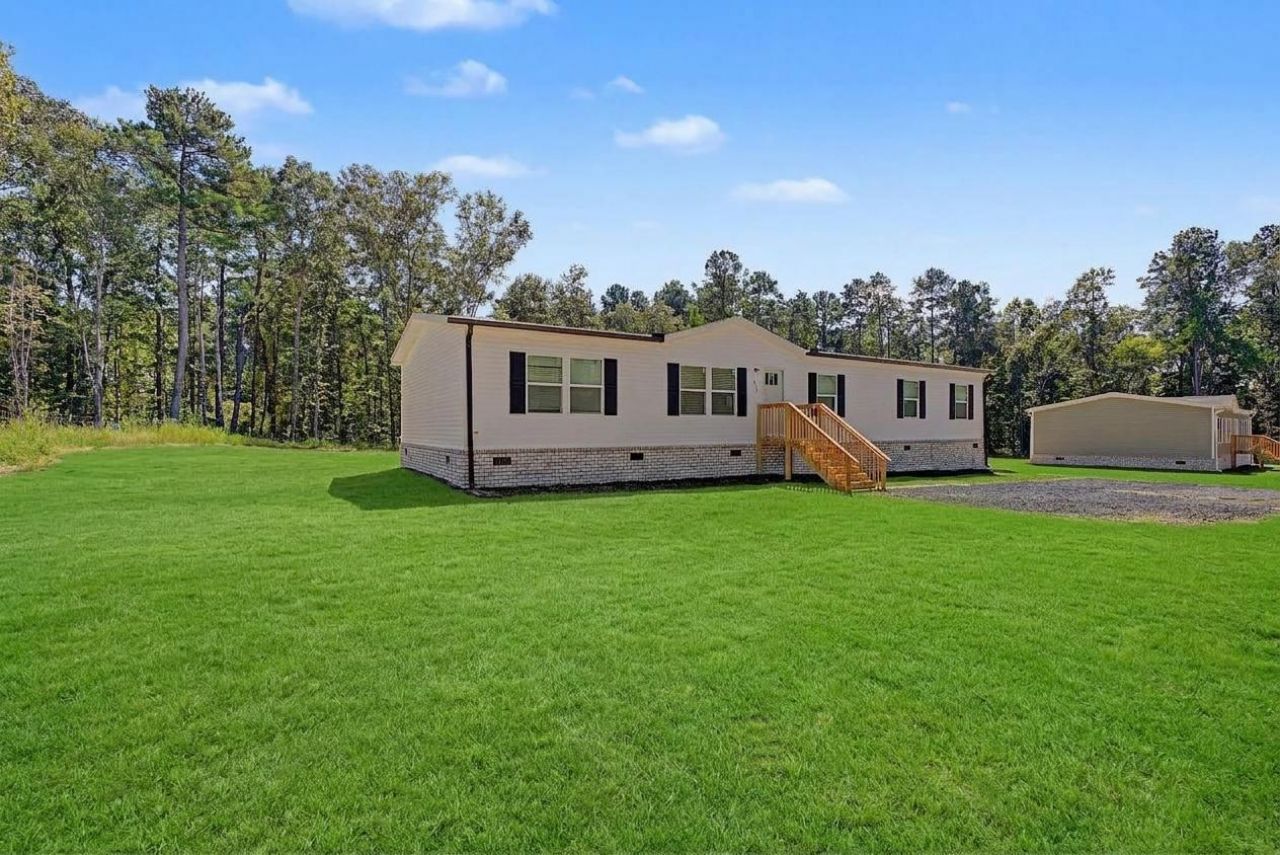 1672 Calamus Pond Road Photo 45