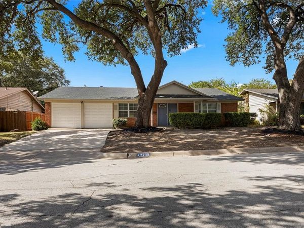 2712 Larkin Avenue , Fort Worth, TX 76133
