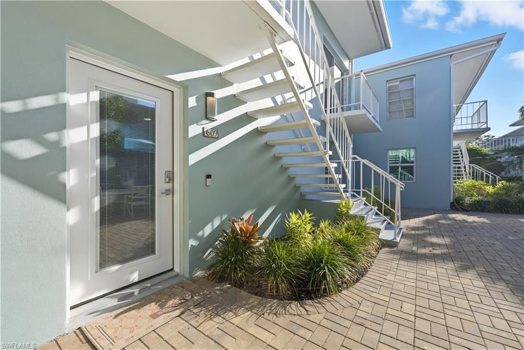 609 12th Ave S, Unit 609, Naples, FL 34102 Photo